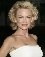 Kelly Carlson