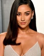 Shay Mitchell