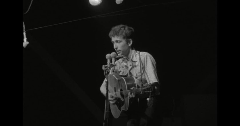 The Other Side of the Mirror: Bob Dylan Live at the Newport Folk Festival